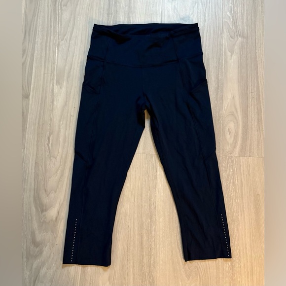 Lululemon Fast & Free Crop II 19” True Navy Nulux Leggings – Size 6, Like New - Picture 6 of 8